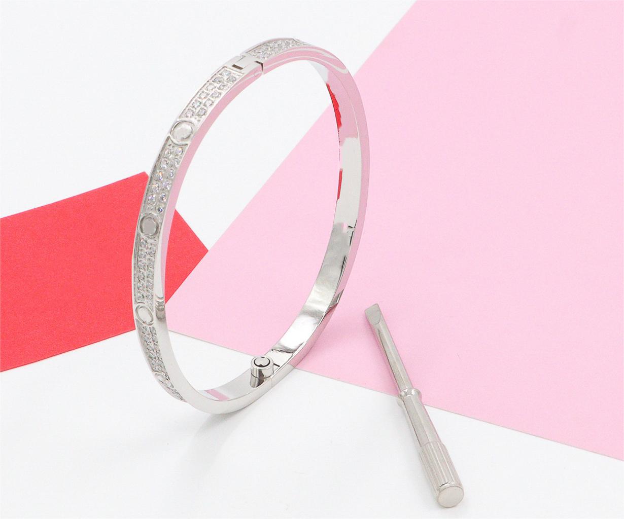 Nanajewelry Love Bracelet CTB052-54 - Nanajewelry